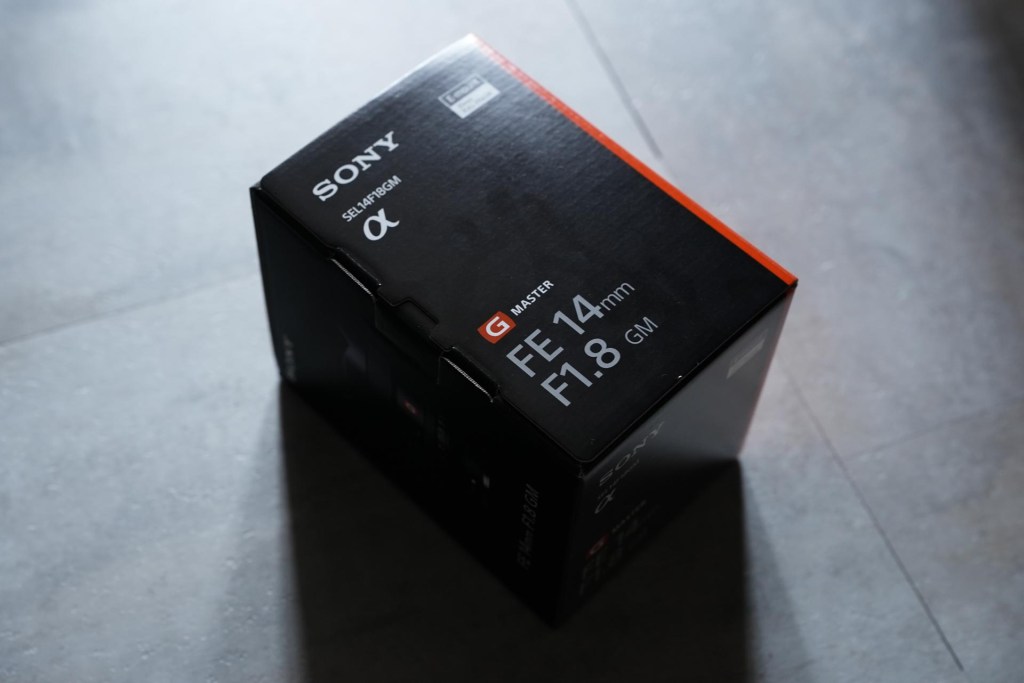 【レンズレビュー】14mm広角の世界で僕が惚れた一本